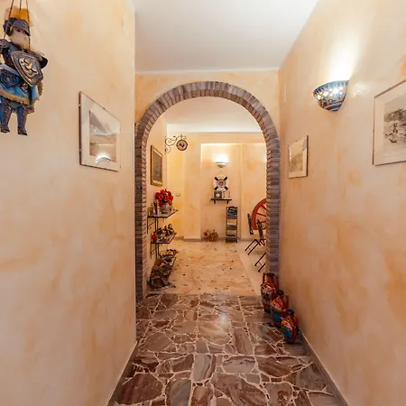 Marranzano 4* جيارديني ناكسوس